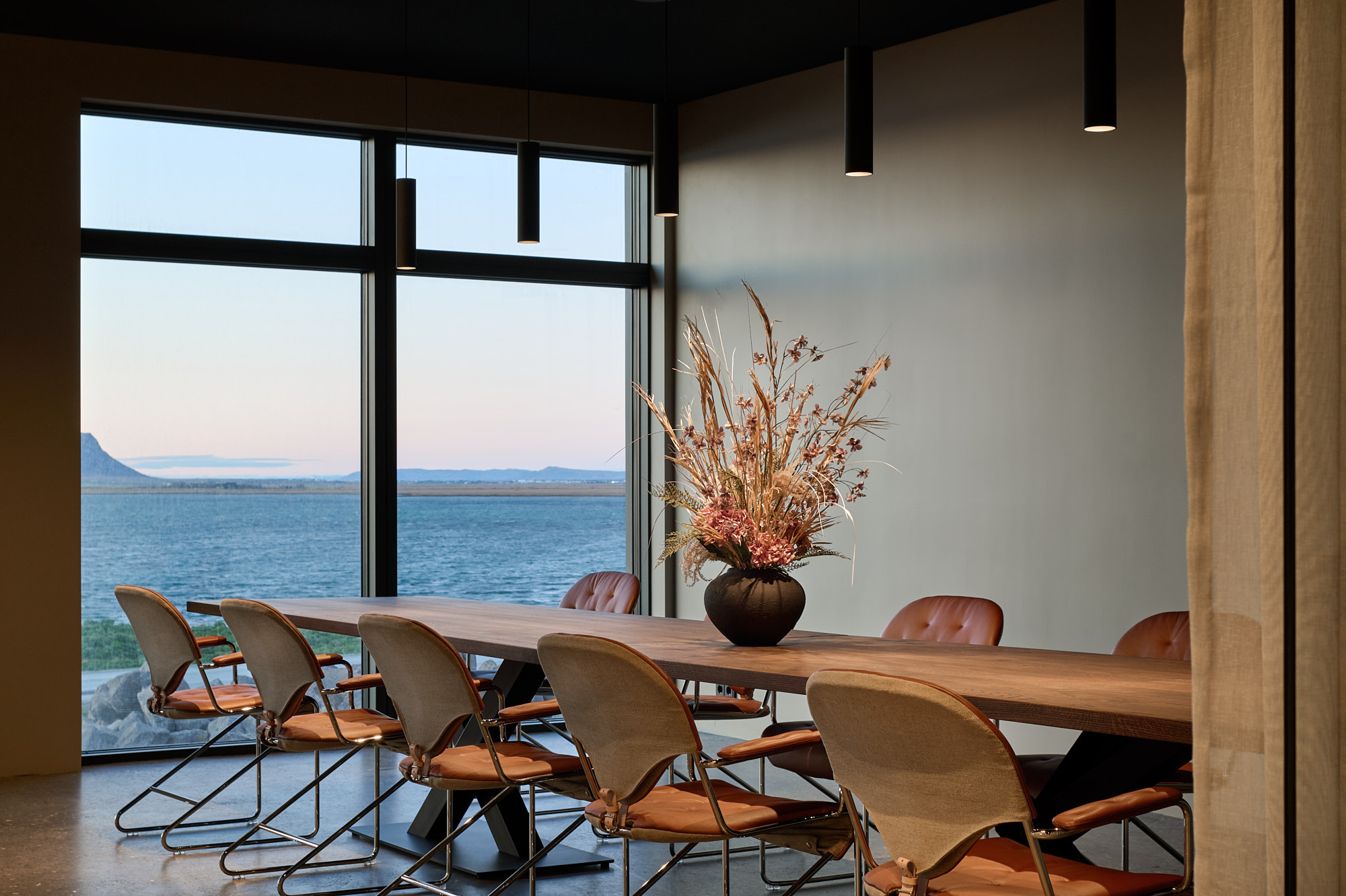 Black Sand Hotel | Studio CAPN
